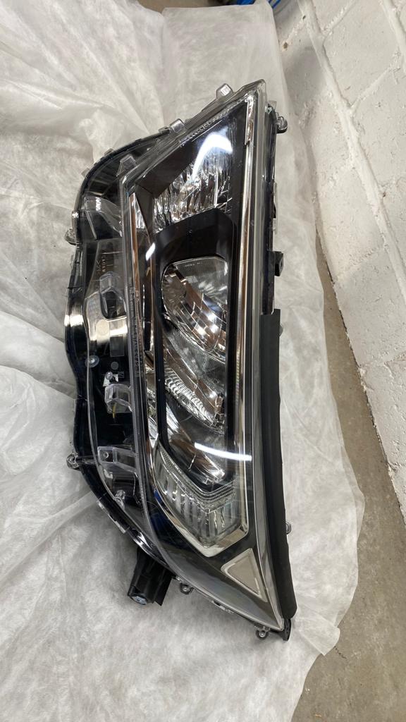 Koplamp links Toyota RAF 4, Ophalen