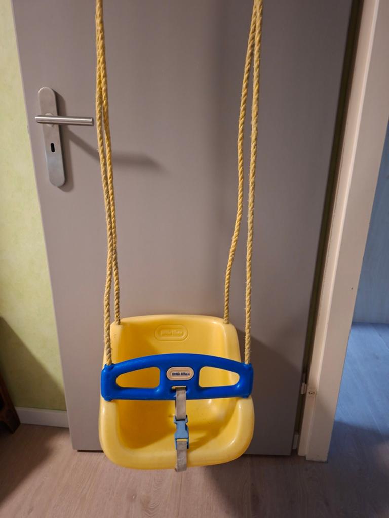 Schommel voor in schuur te hangen, Ophalen, Zwart