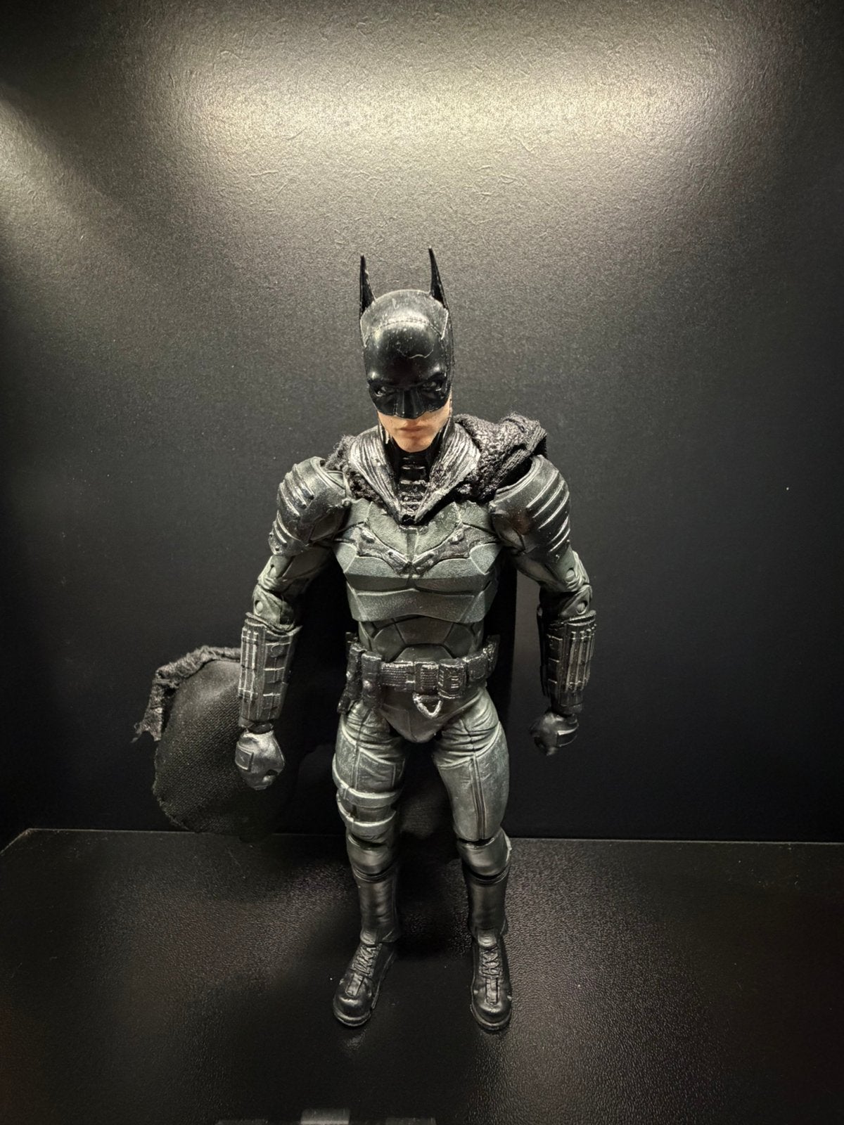 DC Multiverse Mcfarlane The Batman CUSTOM, Ophalen of Verzenden, Zo goed als nieuw, 1:50 of kleiner