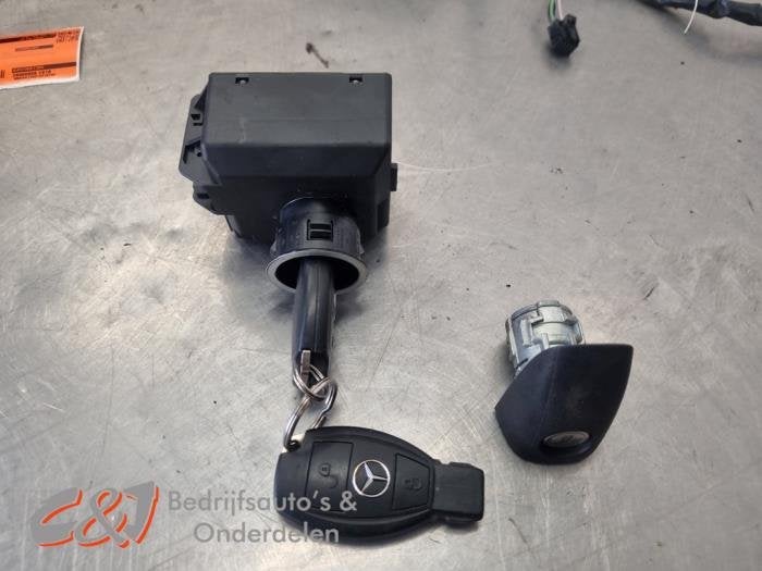 Elektronisch kontaktslot van een Mercedes Vito, Gebruikt, -, Ophalen of Verzenden, -