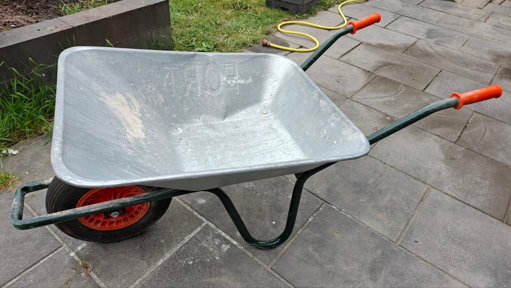 Stevige kruiwagen voor tuin en bouw, Ophalen, Handmatig, FORT, Gebruikt