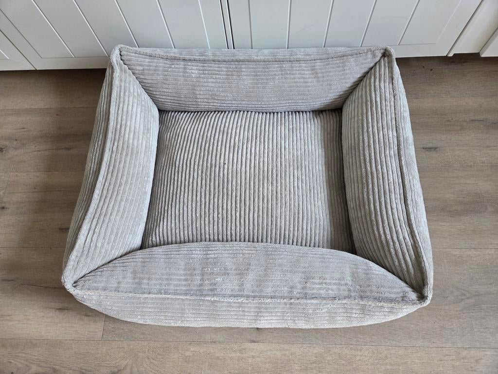 Hondenmand / Hondenbed Grijs 73 x 63 x 20 cm, Dieren en Toebehoren, Hondenmanden, Ophalen, Zo goed als nieuw, Pluche