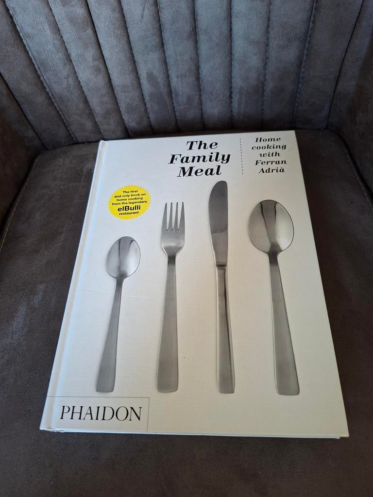 The Family Meal - Home Cooking with Ferran Adrià, Boeken, Kookboeken, Ferran Adrià, Hoofdgerechten, Ophalen of Verzenden, Zo goed als nieuw