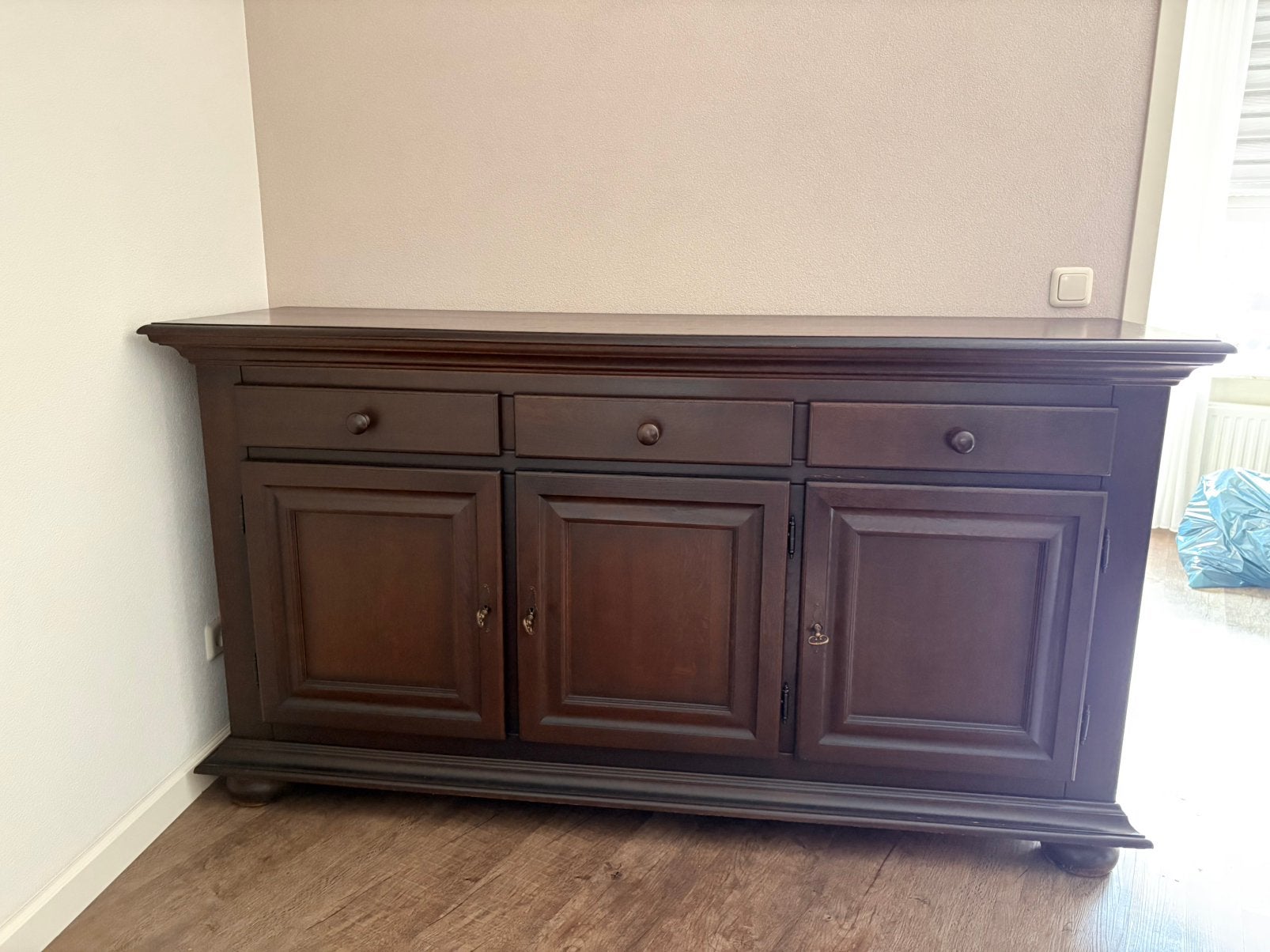 Prachtig oud dressoir - wie is er blij mee?, Ophalen, Gebruikt, Met deur(en), 150 tot 200 cm