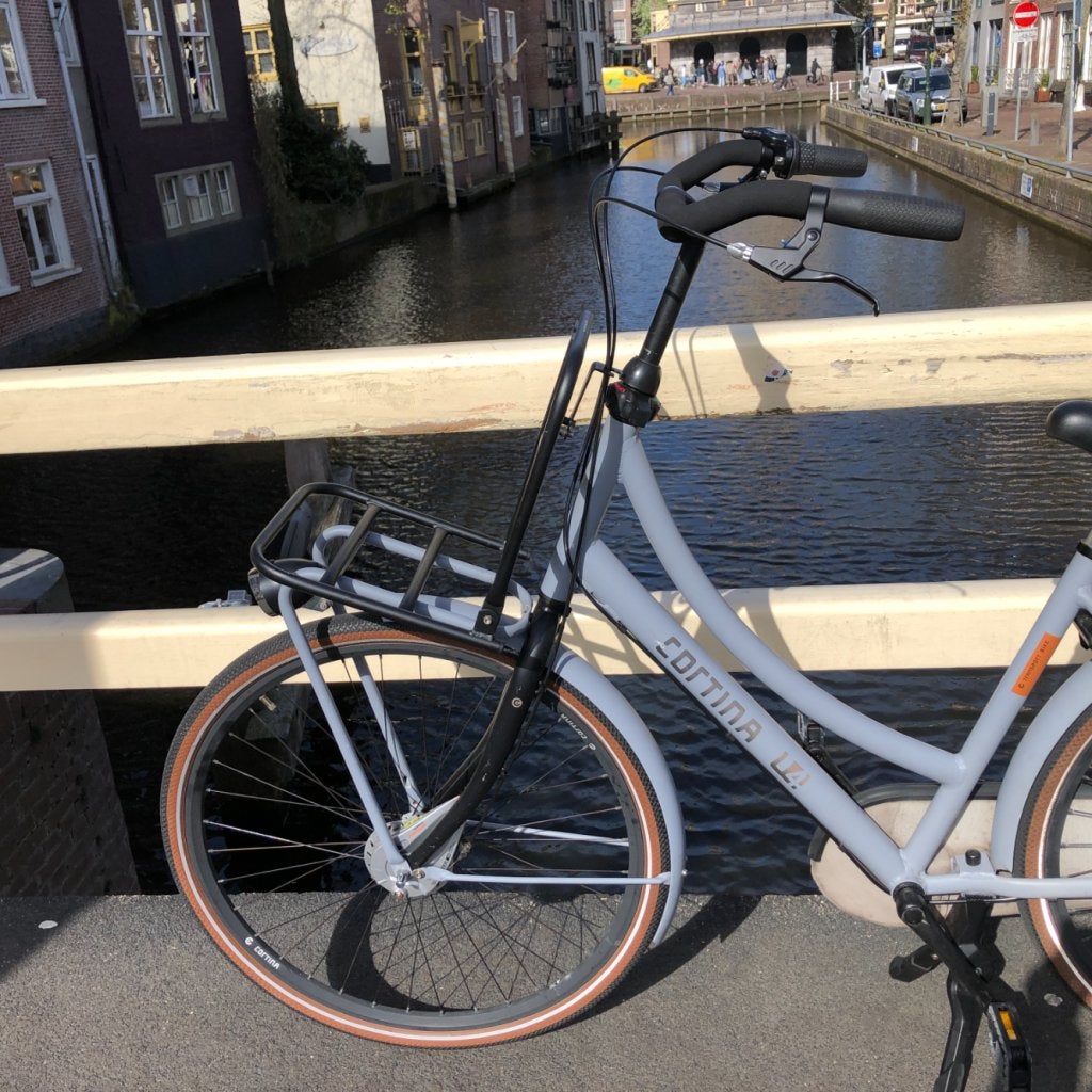 Cortina U4 Transporter Damesfiets Blauw | Nette Staat, Fietsen en Brommers, Cortina, Zo goed als nieuw, Support@cortina.com, Via E. Fermi, 24
36075 Montecchio Maggiore (VI)
Italy