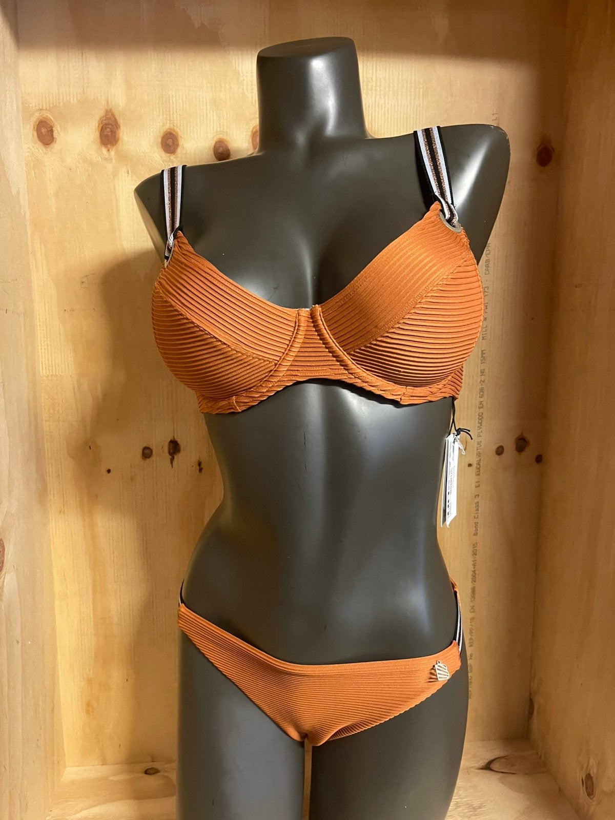 Beachlife bikini maat top 38b slip 40 rib stof, Verzenden, Zo goed als nieuw, Bruin, Bikini