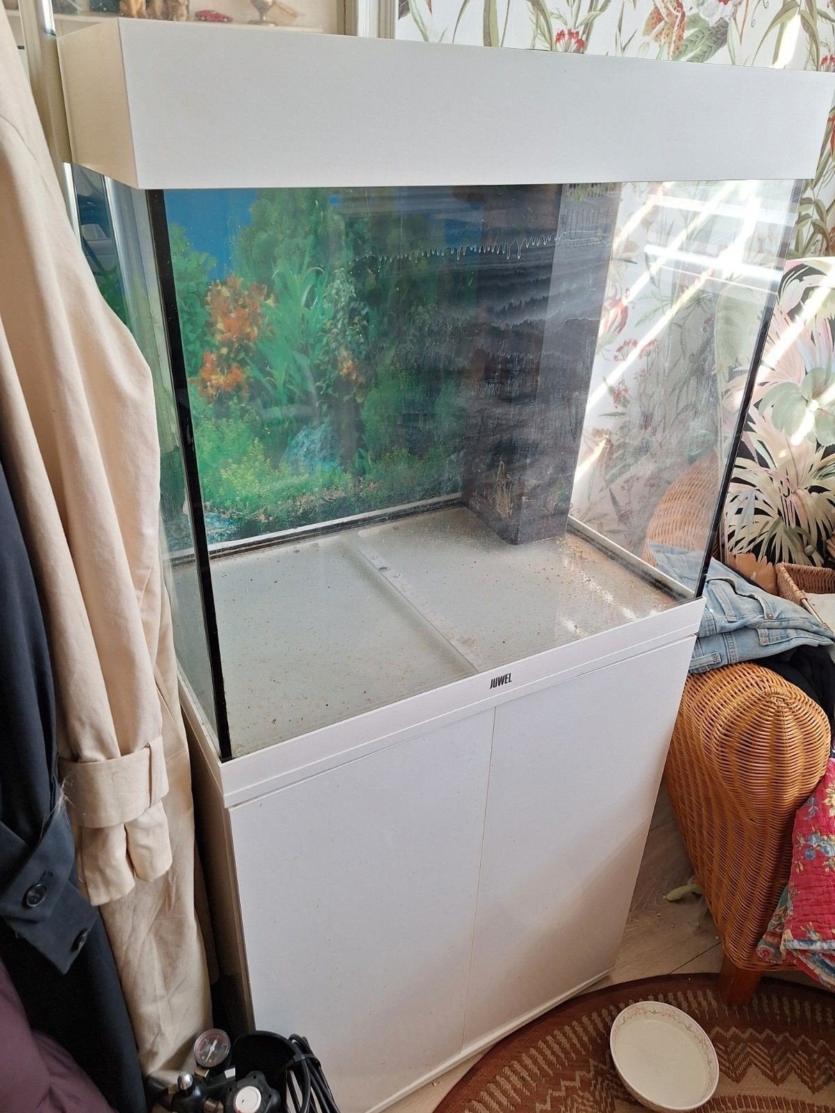 juwel aguarium, Ophalen, Leeg aquarium