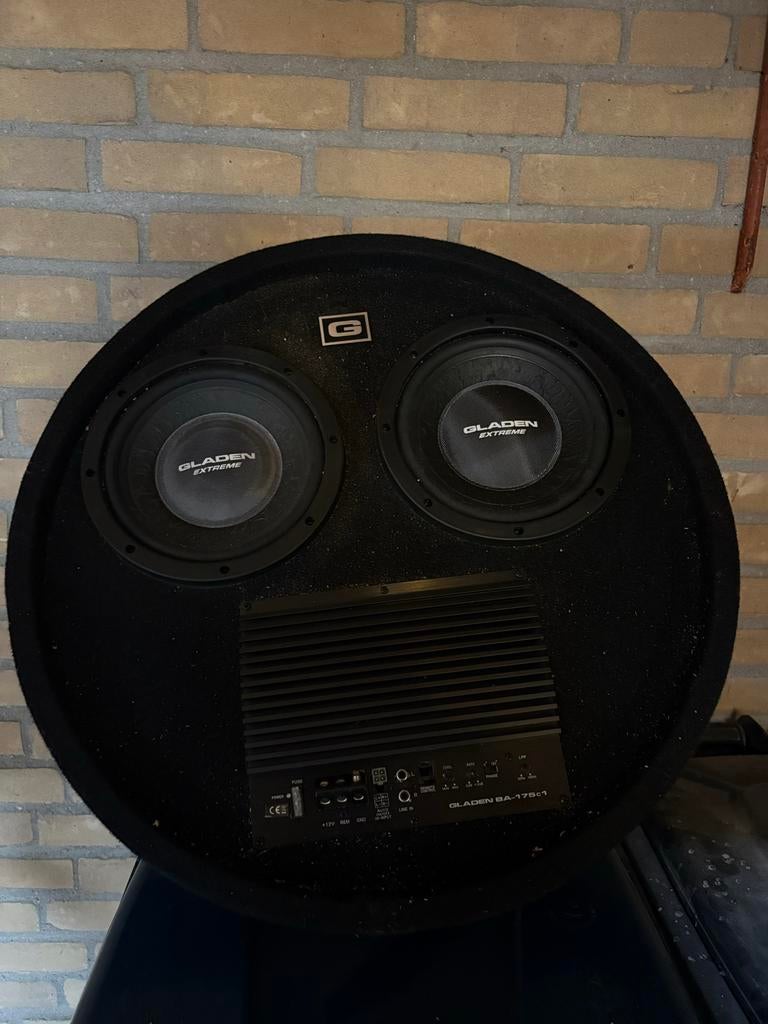Gladen Extreme Subwoofer met ingebouwde versterker, Auto diversen, Ophalen, Gebruikt