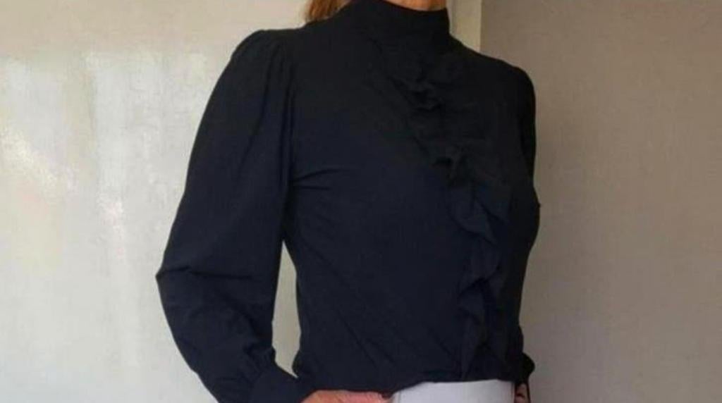 Studio Anneloes Suraya ruffle blouse M Zwart Travelstof top, Maat 38/40 (M), Studio Anneloes, Zwart, Ophalen of Verzenden