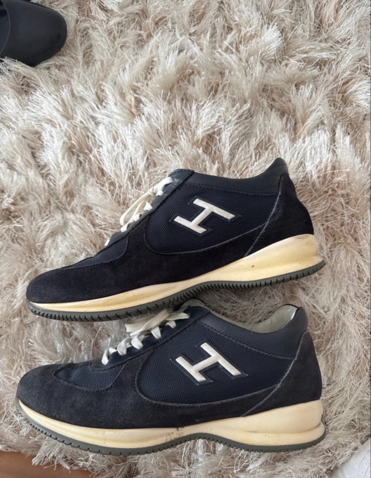 Hogan sneakers unisex maat 40, Kleding | Dames, Ophalen of Verzenden, Gedragen, Zwart, Sneakers of Gympen