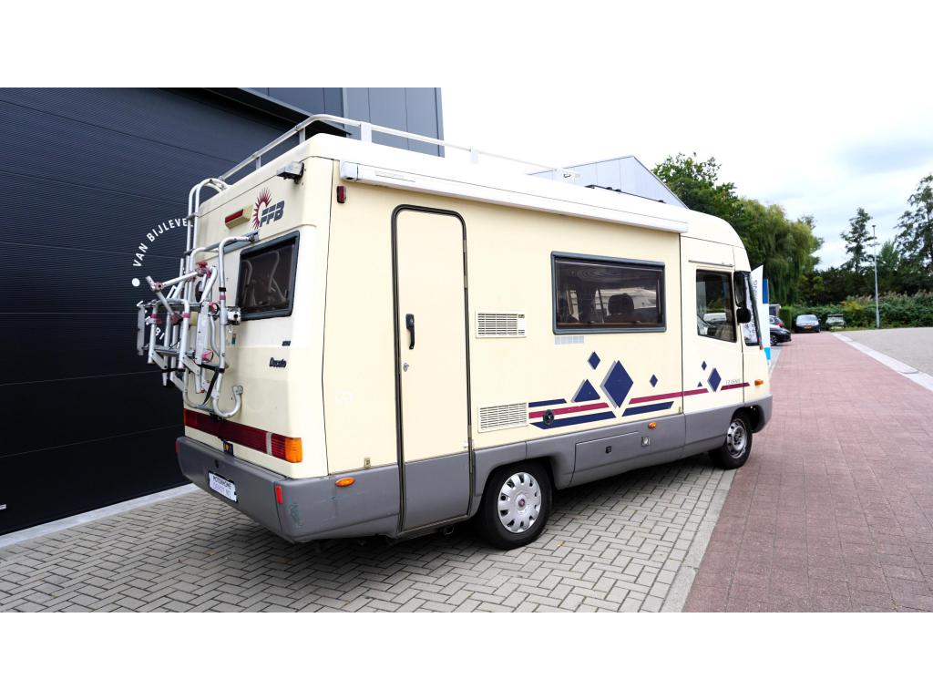 FFB Classic 580 Compact / zonnepanelen / Bijzondere camper!, Ringverwarming, Fiat, Bedrijf, Koelkast