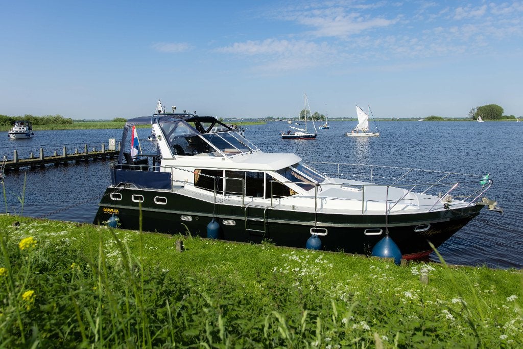 Ruim en stabiel motorjacht Sophie - ideale gezinsboot, Overige merken, Gebruikt, 11 m, Binnenboordmotor