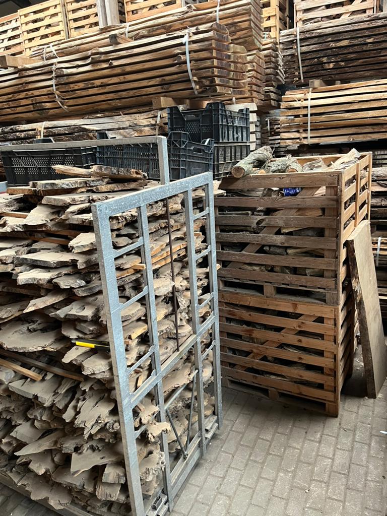 BOOMSTAMPLANKEN VOOR MEUBELMAKER DOEHETZELVER BOUWBEDRIJVEN, Ophalen, Nieuw