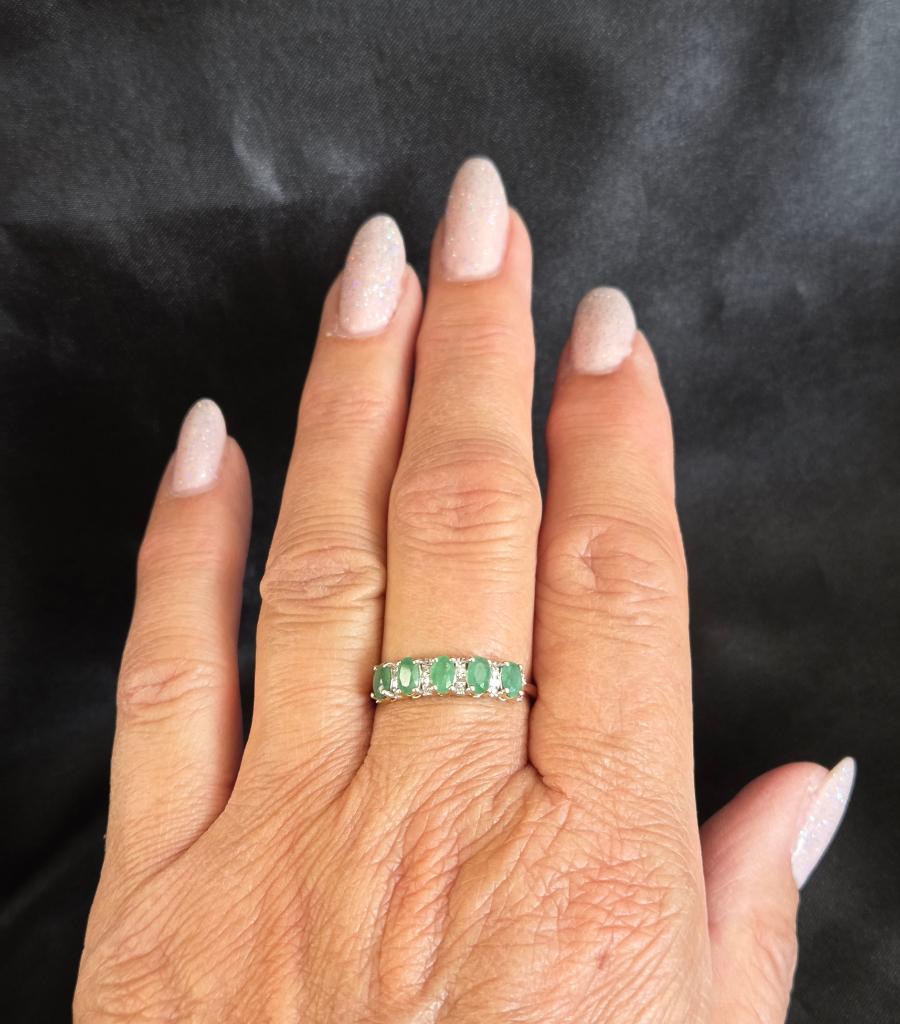 Vintage ring met edelsteen smaragd en diamant. 2026/304, 20 of groter, ., Nieuw, Ophalen of Verzenden