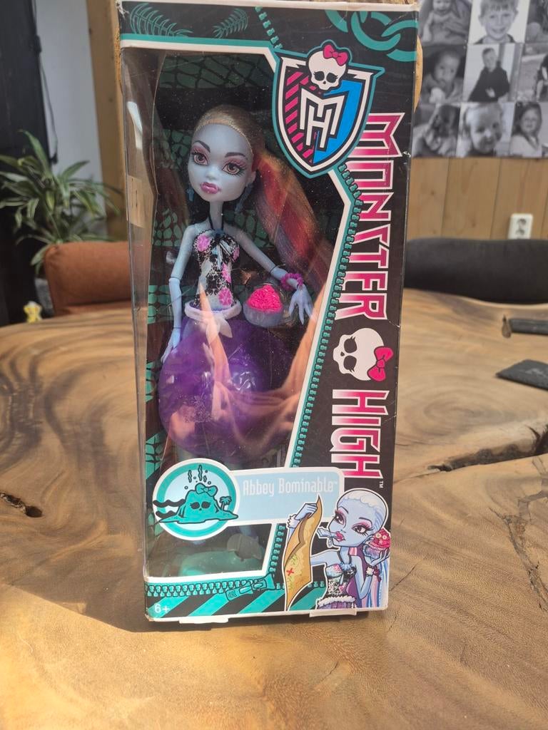 Monster High Abbey Bominable pop in doos, Ophalen of Verzenden