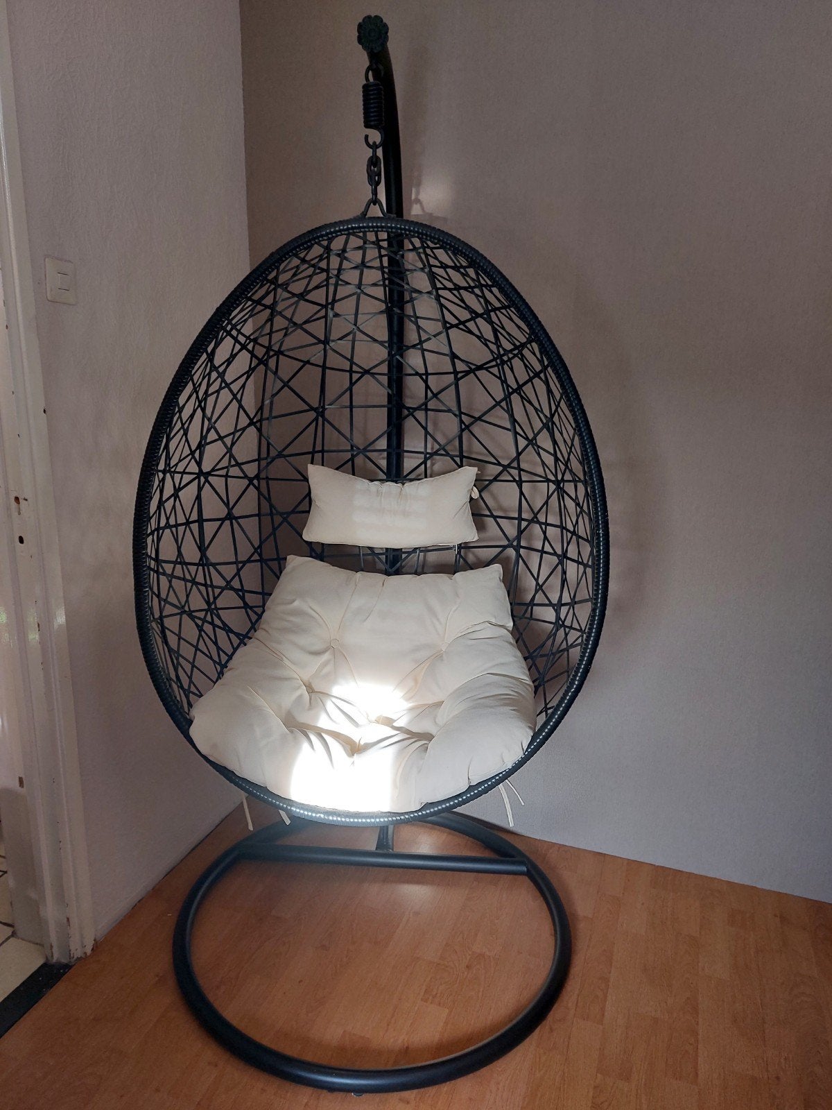 Hangstoel Swing met standaard van Xenos, Ophalen, Zwart, Zo goed als nieuw, Eén