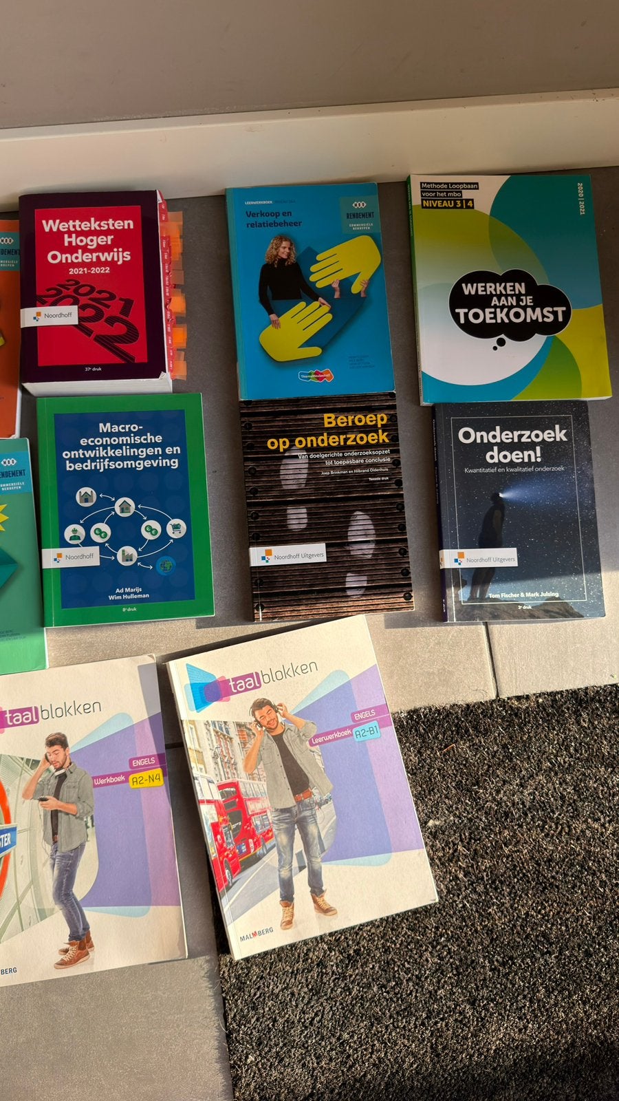 SCHOOLBOEKEN TE KOOP Mbo 4 Marketing & Communicatie, Ophalen of Verzenden, Zo goed als nieuw