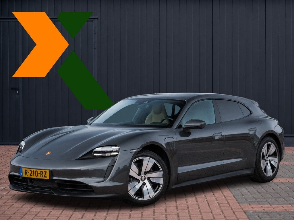 Porsche Taycan Sport Turismo 93 kWh | Innodrive | Achterasbe, Auto's, Porsche, Automaat, 0 cilinders, Gebruikt, Zwart