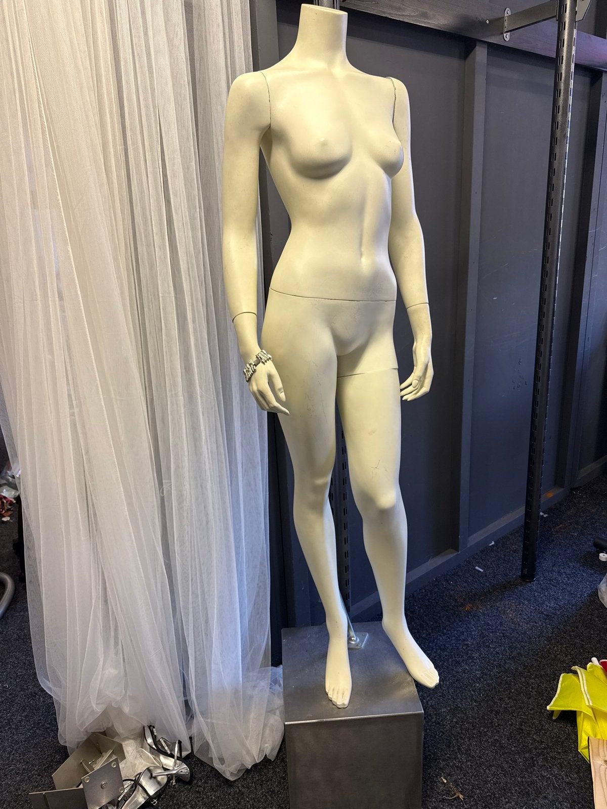 2x Paspop op Voet - Etalagepop Vrouw, Kleding | Dames, Ophalen, Gebruikt