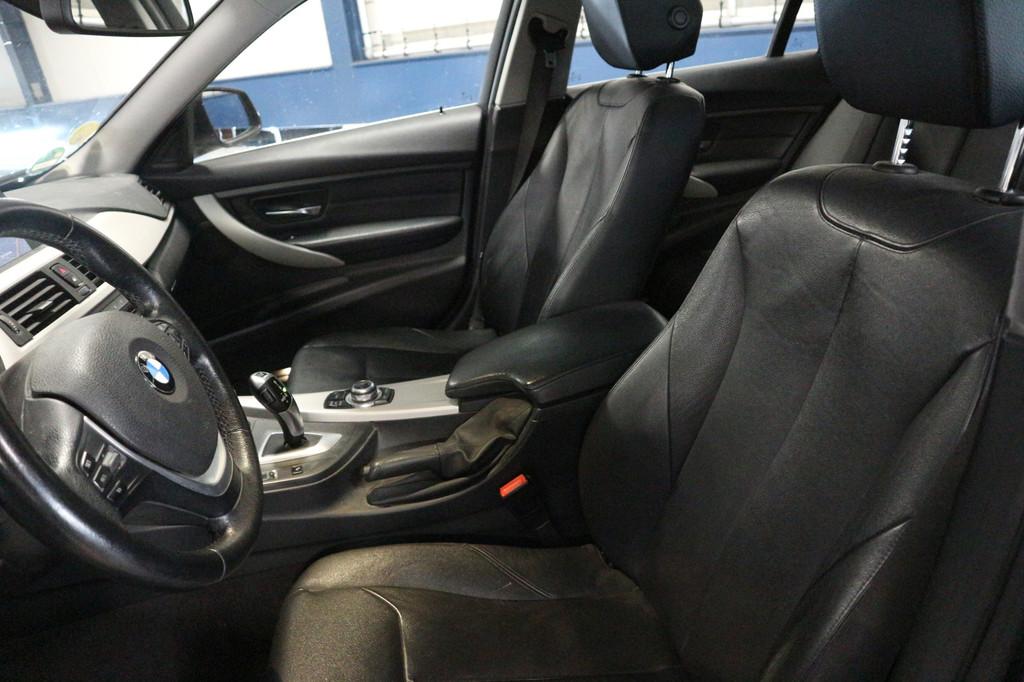 BMW 3-serie Touring 320d AUT / 1e EIG / NAP / LEER / XENON /, Automaat, Achterwielaandrijving, 4 cilinders, Diesel