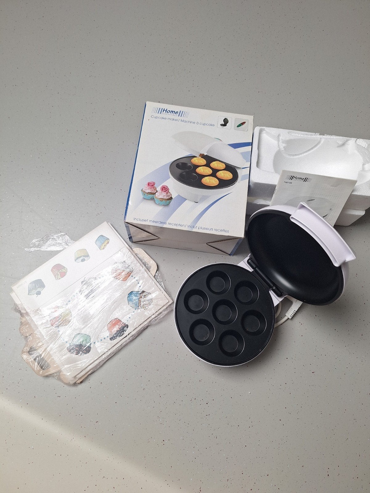 Cupcake maker, Hobby en Vrije tijd, Ophalen, Zo goed als nieuw, Cupcakes, Bakvorm