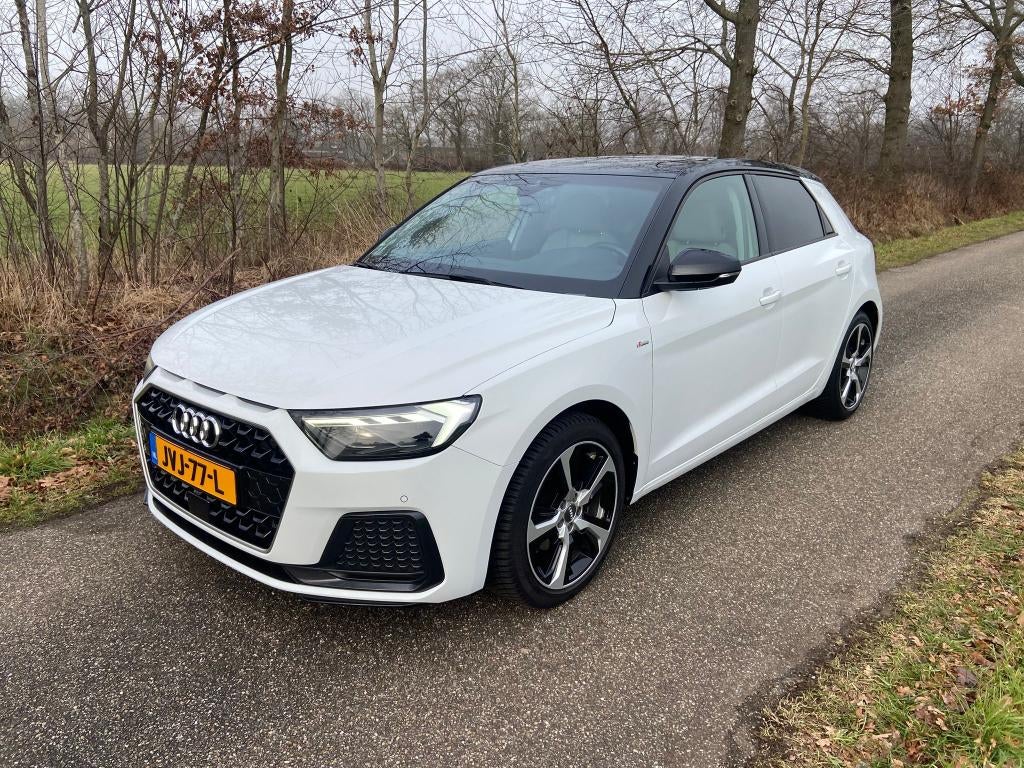 Audi A1 35 Tfsi 150pk S Tronic 2019 Leder ACC Standk. Navi, Auto's, Audi, 4 cilinders, 150 pk, Wit, Leder