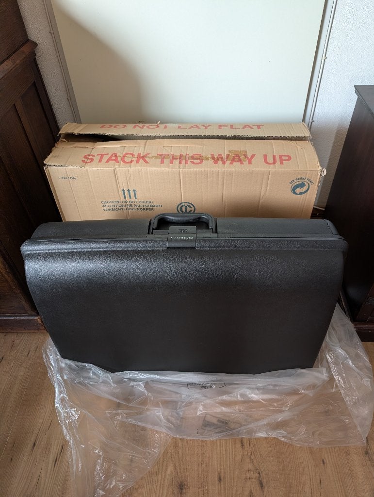 nieuwe carlton koffer met cijferslot, Hard kunststof, Nieuw, 70 cm of meer, 55 cm of meer