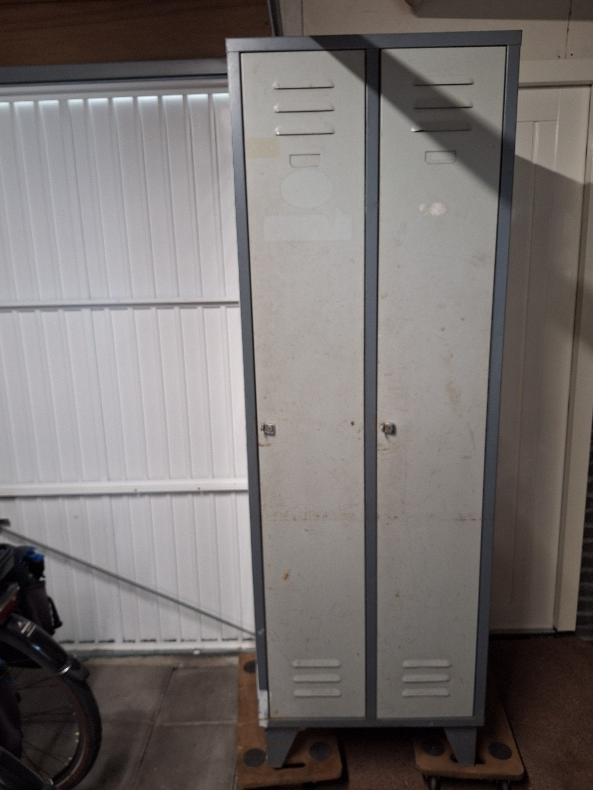 Metalen locker / kledingkast - Gebruikt, Huis en Inrichting, Ophalen, Gebruikt, Industrieel