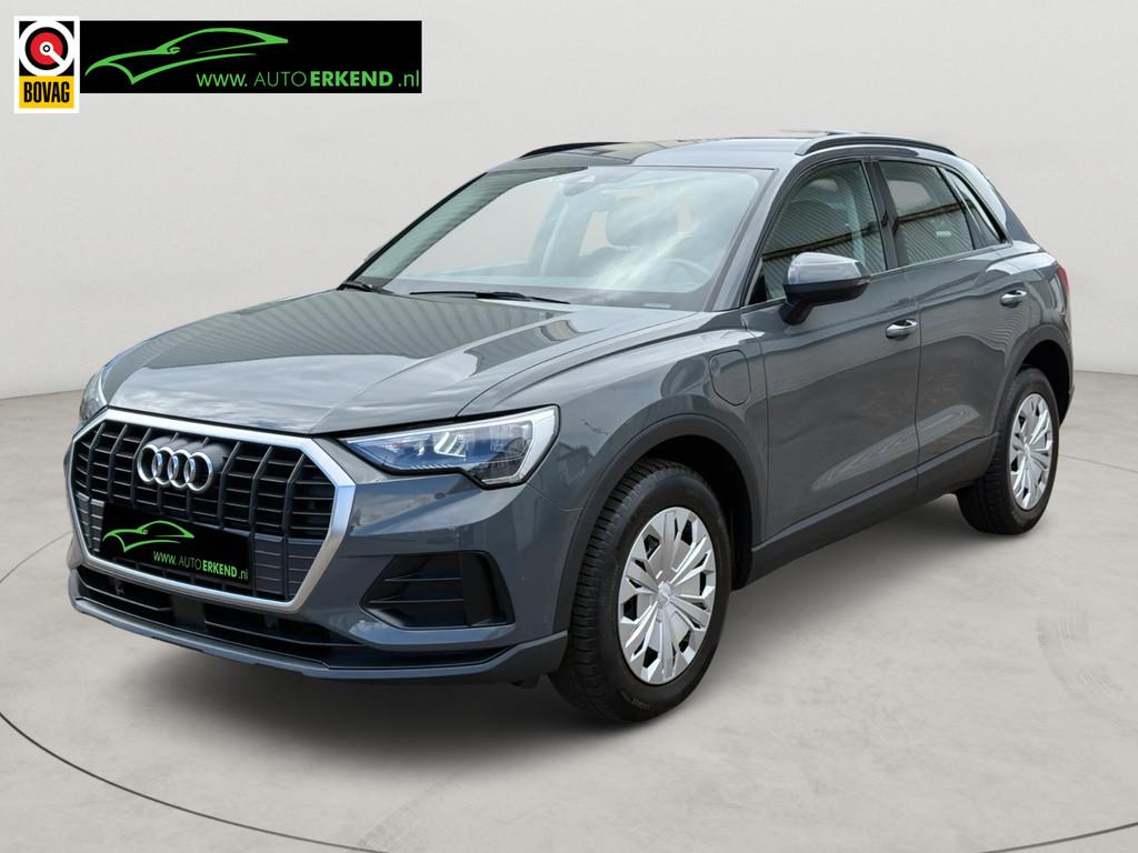Audi Q3 45 TFSI e Advanced edition (bj 2021, automaat), Gebruikt, Parkeersensor, Hybride Elektrisch/Benzine, SUV of Terreinwagen