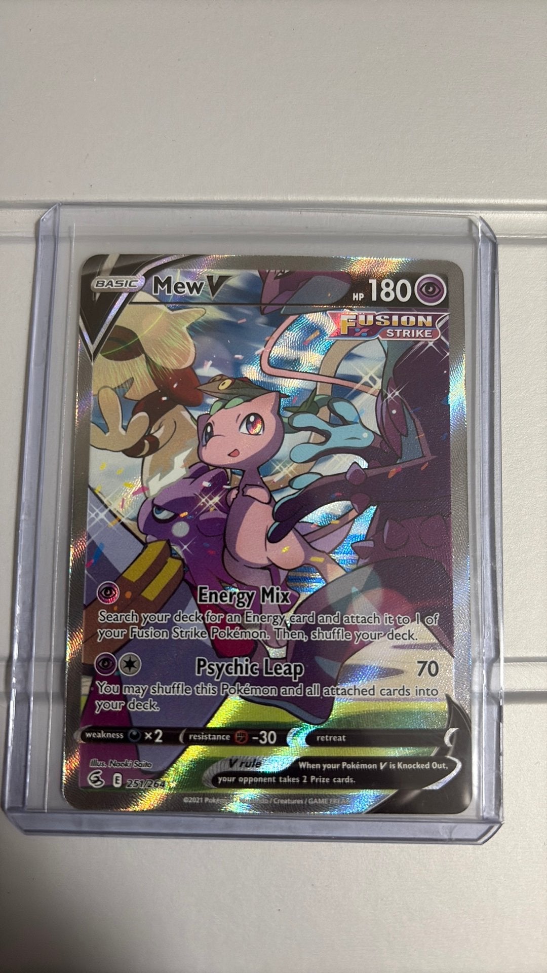 Fusion strike mew V 251, Hobby en Vrije tijd, Verzamelkaartspellen | Pokémon, Ophalen, Nieuw, Meerdere kaarten