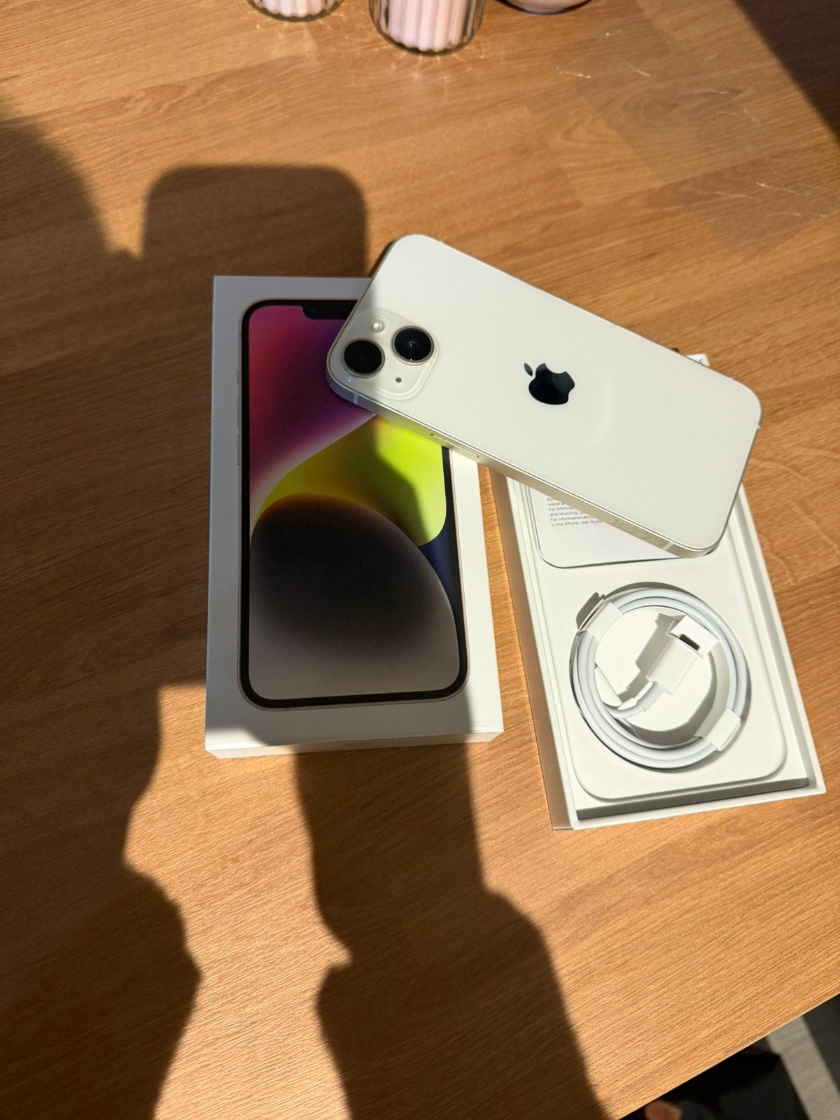 Foto 2 van witte iphone 14