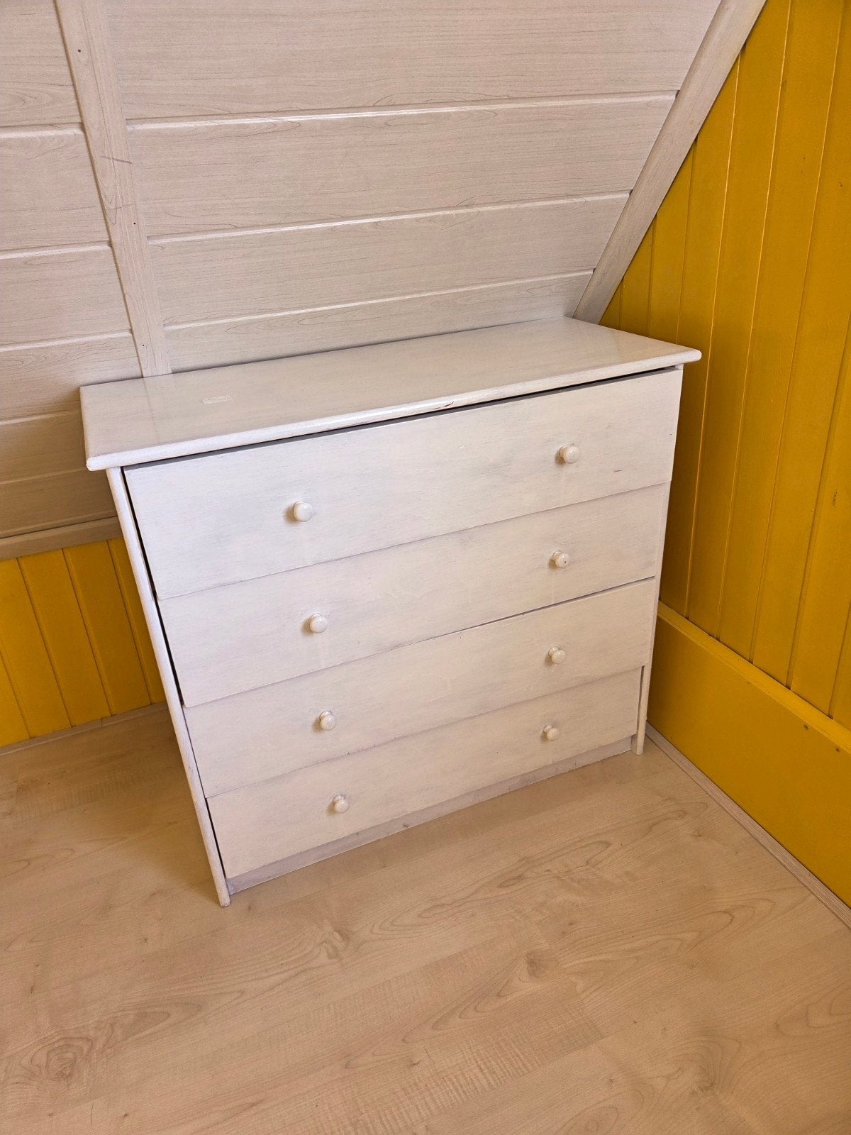 Witte ladekast met 4 laden - gratis afhalen, Ophalen, Gebruikt, 100 tot 150 cm, 50 tot 100 cm