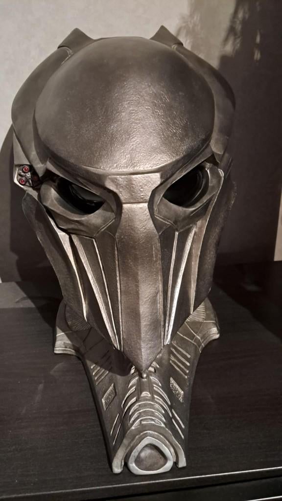 2 x sideshow predator masks, Ophalen of Verzenden, Zo goed als nieuw