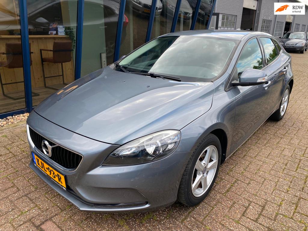 Volvo V40 2.0 T2 Kinetic NAVI / BLEUTOOTH / PDC, Auto's, Volvo, Voorwielaandrijving, Stof, Gebruikt, 4 cilinders