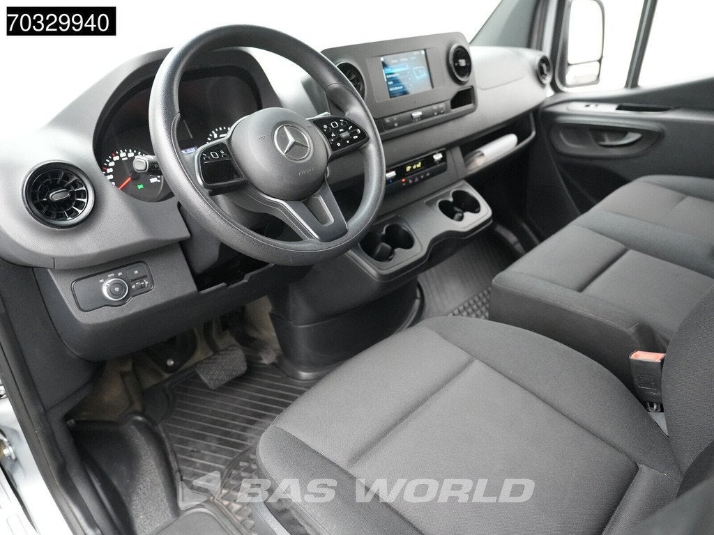 Mercedes Sprinter 215 CDI Automaat 150pk L2H2 MBUX Camera Ai, Auto's, Automaat, Stof, Gebruikt, Euro 6