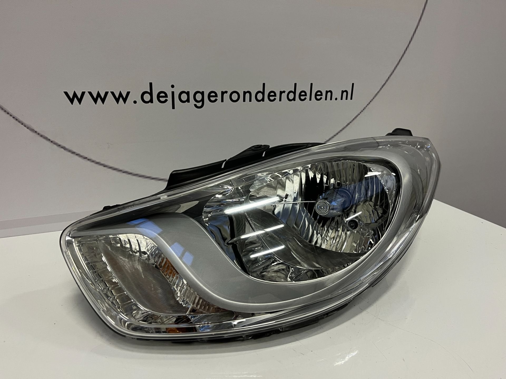 HYUNDAI I10 FACELIFT KOPLAMP LINKS 2011-, Gebruikt, Heolleung-ro 12
06797  Seoul, Ophalen of Verzenden, Info@hyundai.com