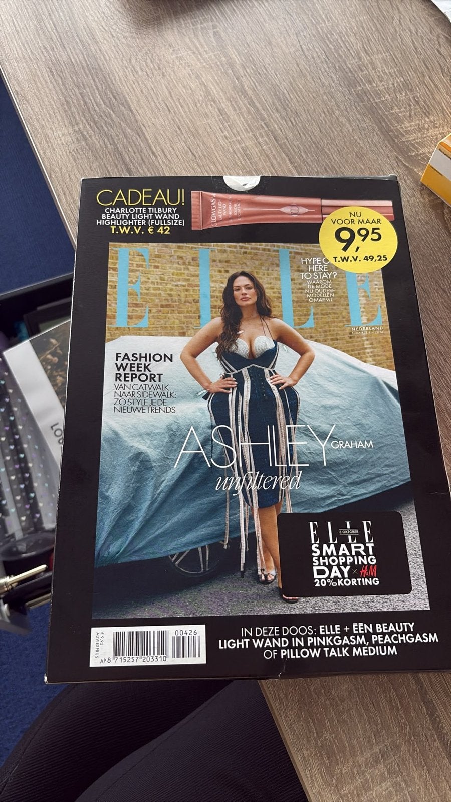ELLE Magazine met Ashley Graham - Inclusief Beauty Cadeau, Boeken, Tijdschriften en Kranten, Ophalen of Verzenden, Nieuw, Glossy