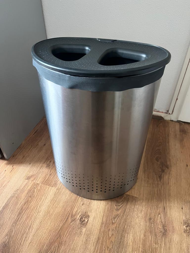 BRABANTIA RVS WASMAND MET SCHEIDING ZAK EN DEKSEL 55 LITER, Ophalen of Verzenden, Zo goed als nieuw, Rond, Overige materialen