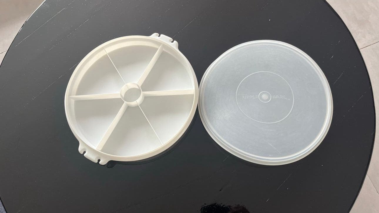 Tupperware serveerschaal met vakverdeling en deksel, Ophalen, Gebruikt, Schaal, Wit