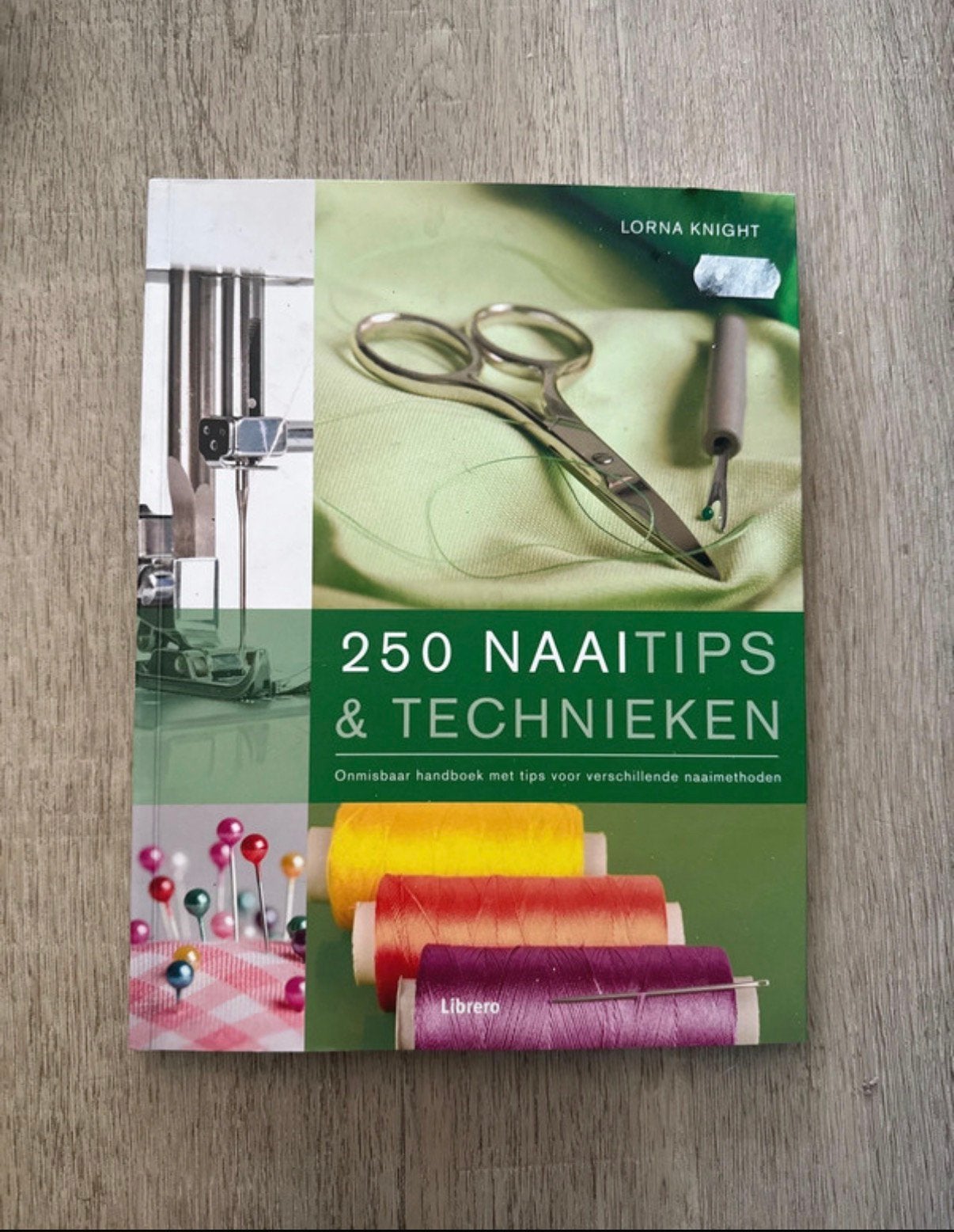 250 naaitips en technieken, Boeken, Ophalen of Verzenden, Zo goed als nieuw