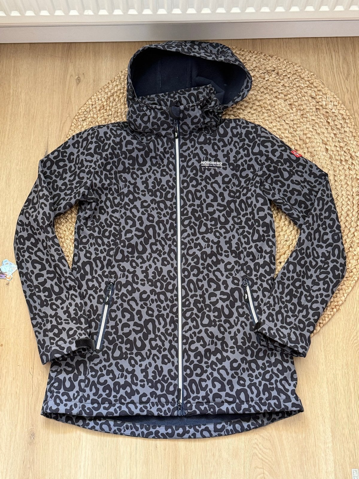 Dames softshell windjack / jas - Maat S, Ophalen of Verzenden, Zo goed als nieuw, Maat 36 (S), Grijs