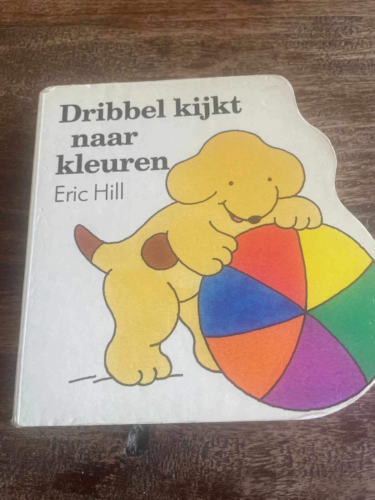 Kartonnen Dribbel boekje - Dribbel kijkt naar kleuren, Ophalen of Verzenden, Gelezen, 1 tot 2 jaar