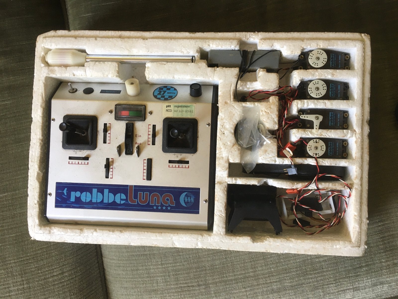 Robbe Luna 27mc rc besturing met servo’s, Ophalen of Verzenden, Gebruikt