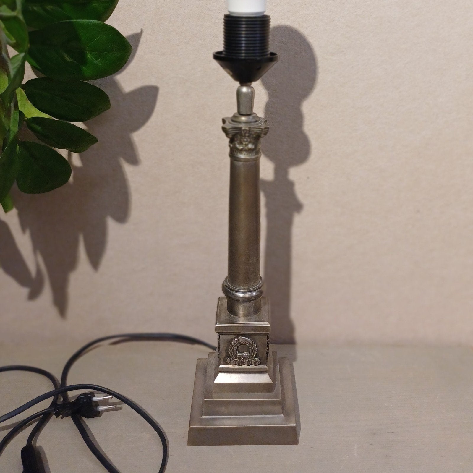 VINTAGE MESSING ZUILLAMP EMPIRE HOLLYWOOD REGENCY STIJL, Vintage, Metaal, 37 cm, E27 (groot)
