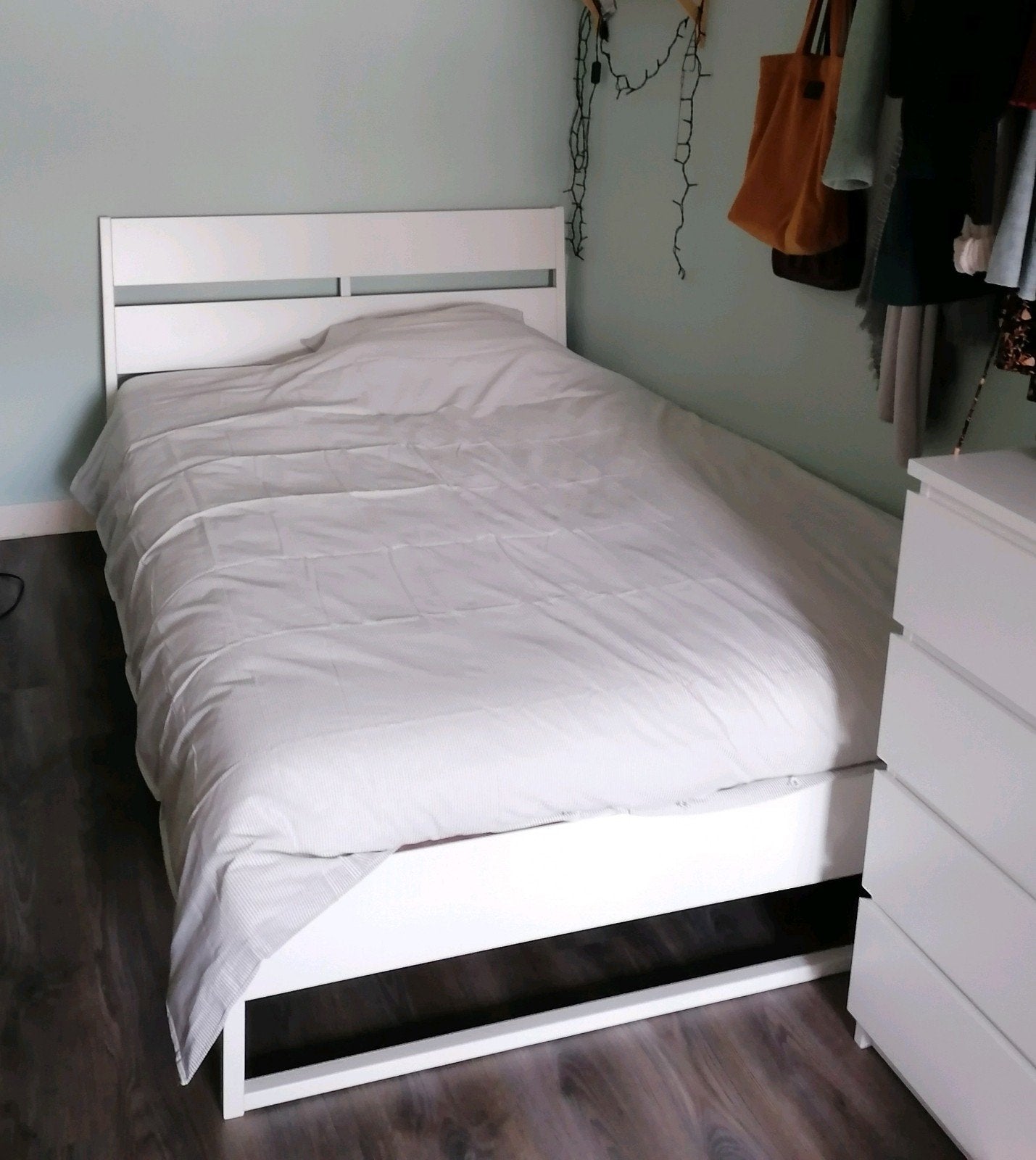 Trysil Ikea 140 bed wit + Lönset lattenbodem, Ophalen, Gebruikt, Wit, Tweepersoons