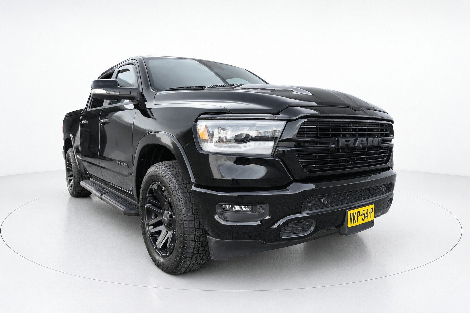 Dodge Ram 1500 5.7 V8 4x4 Crew Cab 6'4 LUCHTVERING LPG, Auto's, Automaat, Gebruikt, 5654 cc, Zwart