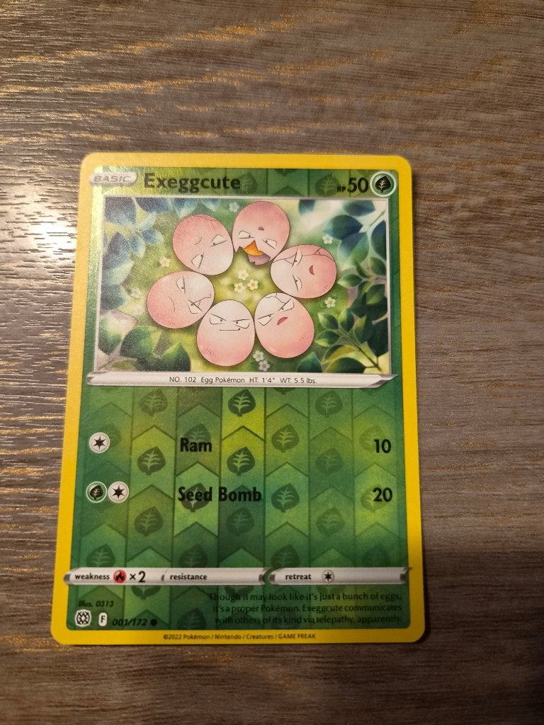 Pokémon kaart: Exeggcute (001/172) -Brilliant Stars, Ophalen of Verzenden, Zo goed als nieuw, Losse kaart, Foil