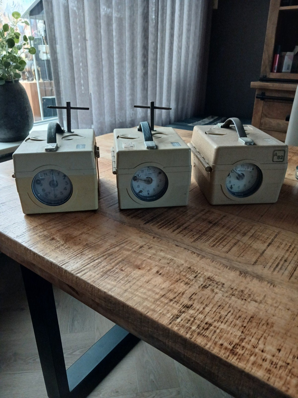 3 Duivenklokken Benzing., Dieren en Toebehoren, Postduif