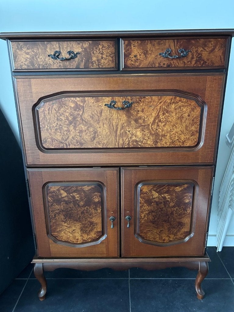 Antieke kast buffetkast dressoir, Ophalen
