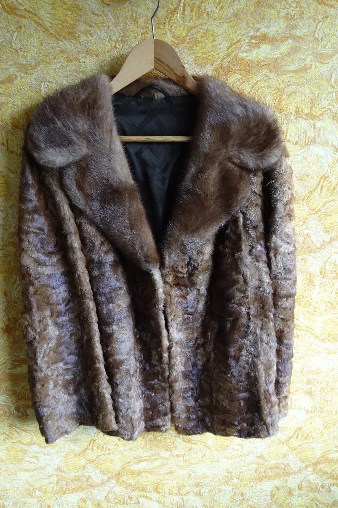 Nerts Bontjas, Kleding | Dames, Jassen | Winter, Bruin, Nerts bont jas, Maat 42/44 (L), Ophalen of Verzenden